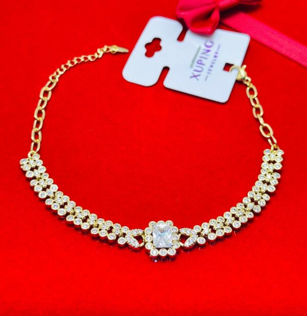 براسلي نسائي