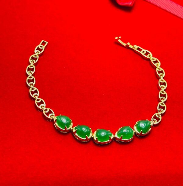 براسلي نسائي