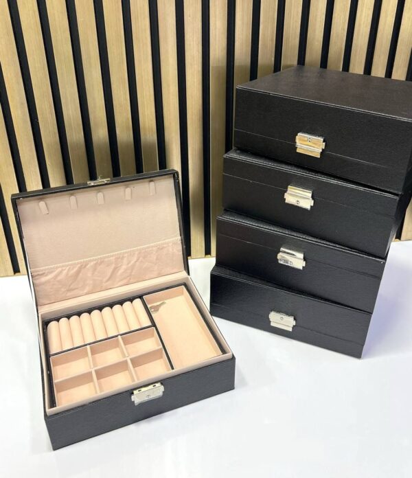 مرتب المجوهرات